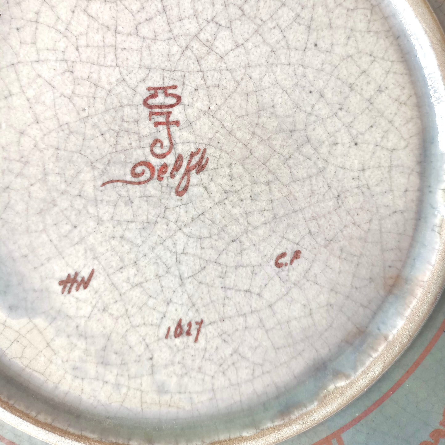 craquelé decorated platter